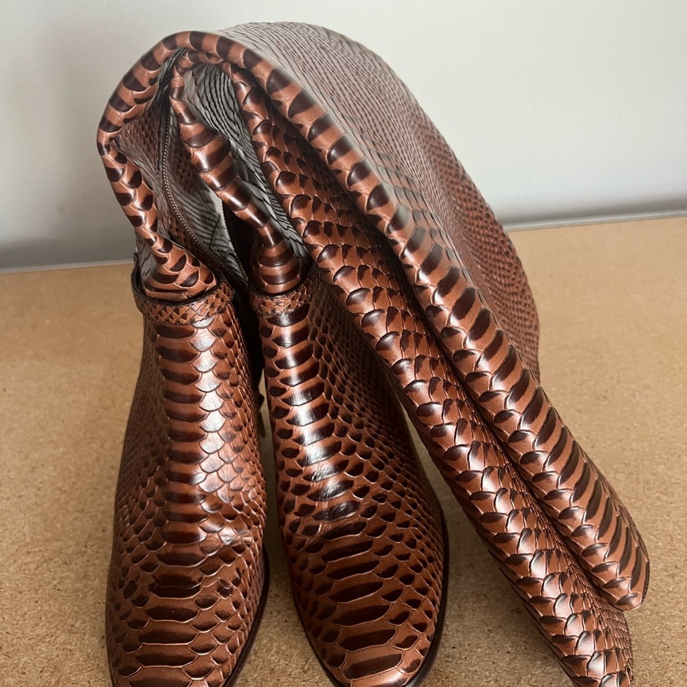Antonio Melani Brown Snakeskin Pattern Boots